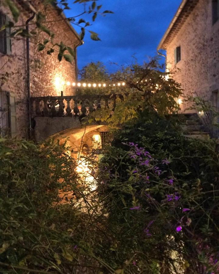 Les Cailloux Dores Massillargues-Attuech Luaran gambar
